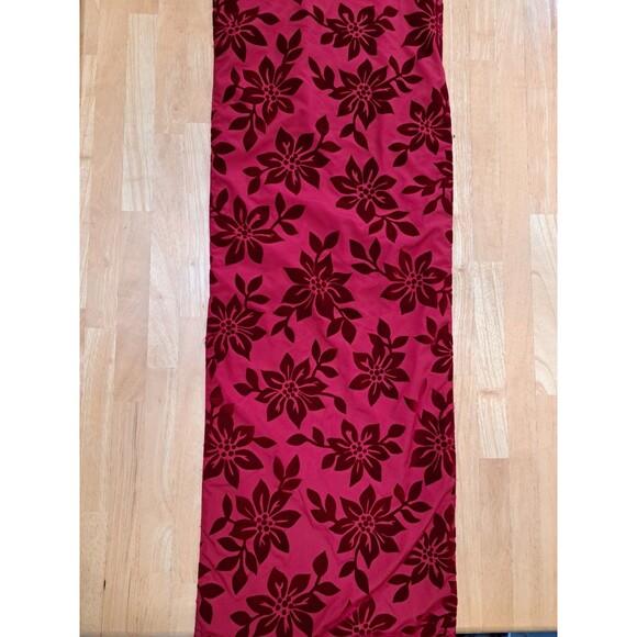 Christmas Holiday Table Runner Red Velveteen Poinsettias 72" X 14" Vintage - Picture 1 of 6